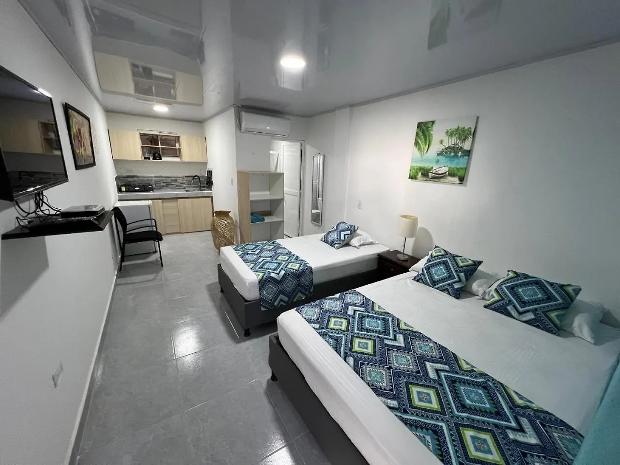 Apartaestudios Limsor Town Beach San Andrés Apartahotel