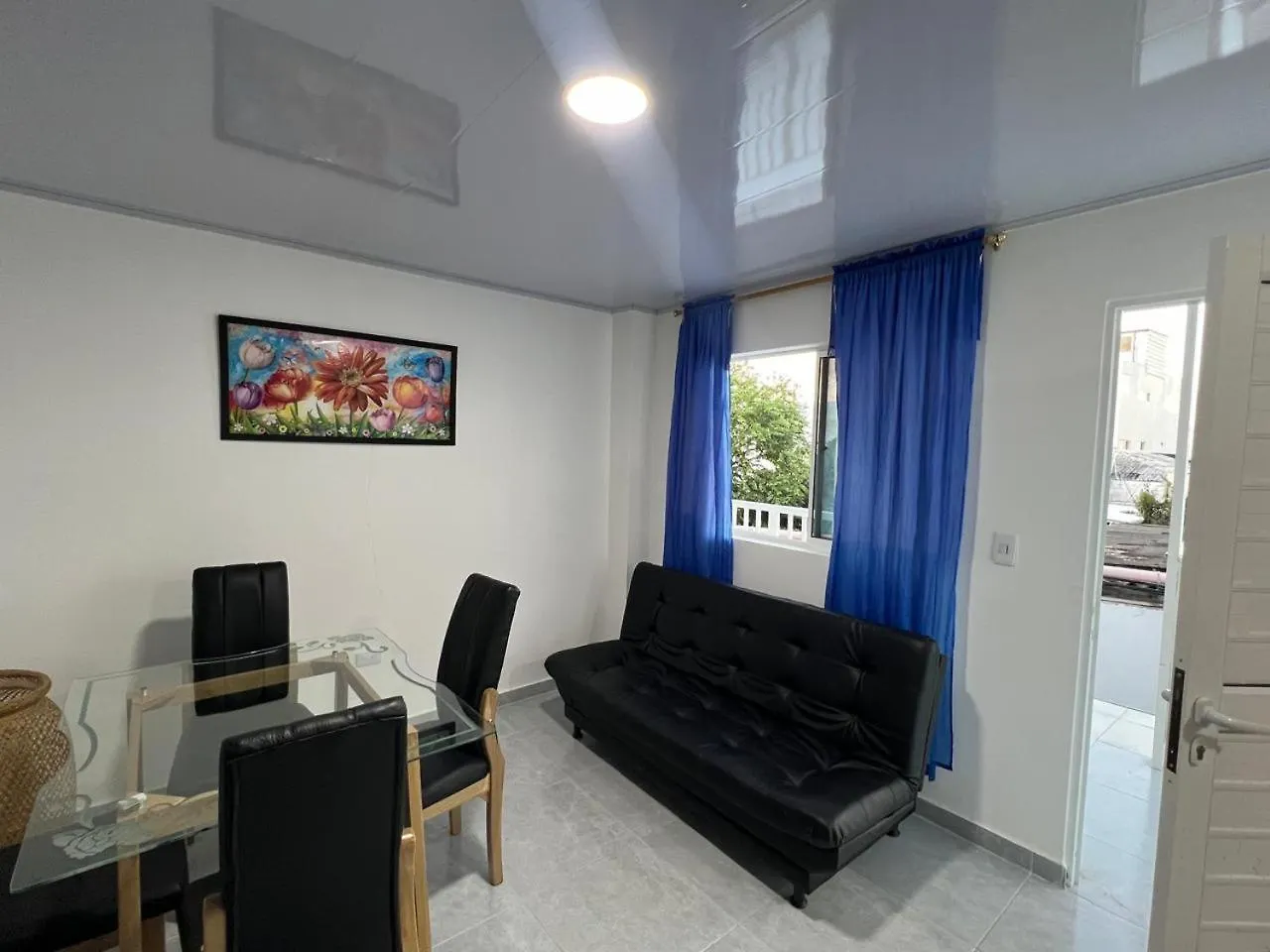 Apartaestudios Limsor Town Beach San Andres  Colombia