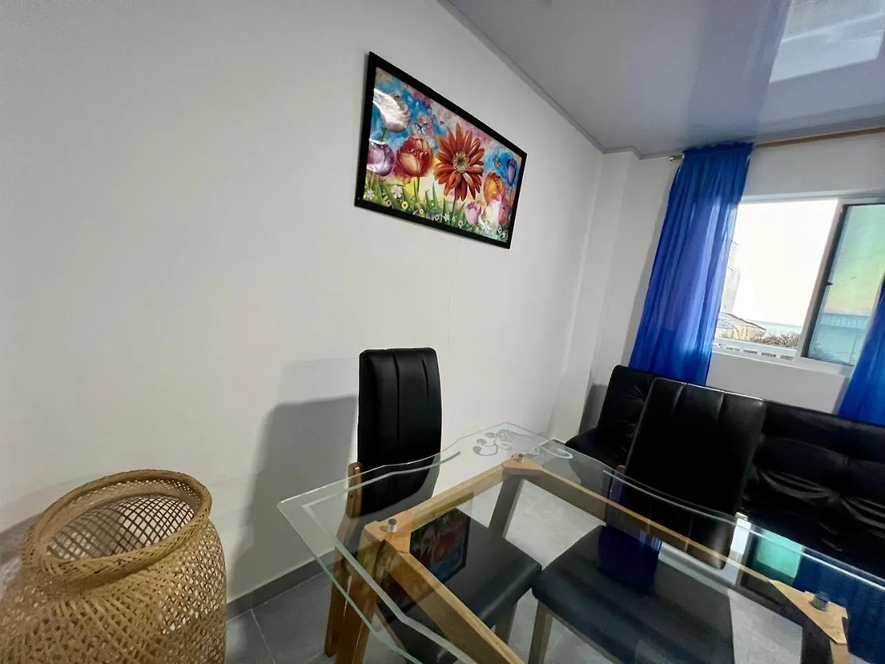 Apartaestudios Limsor Town Beach San Andres