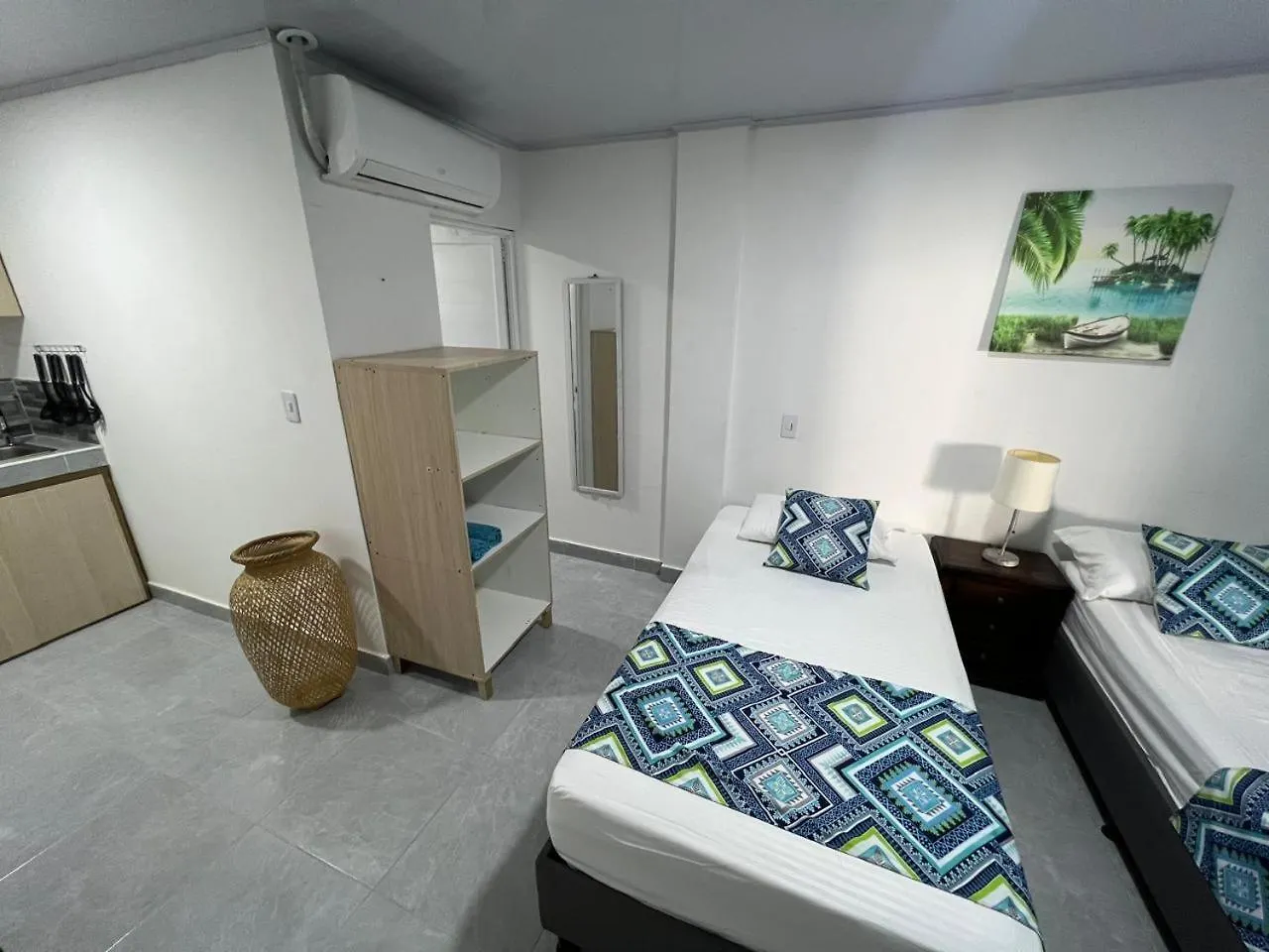 Apartaestudios Limsor Town Beach San Andres  Colombia
