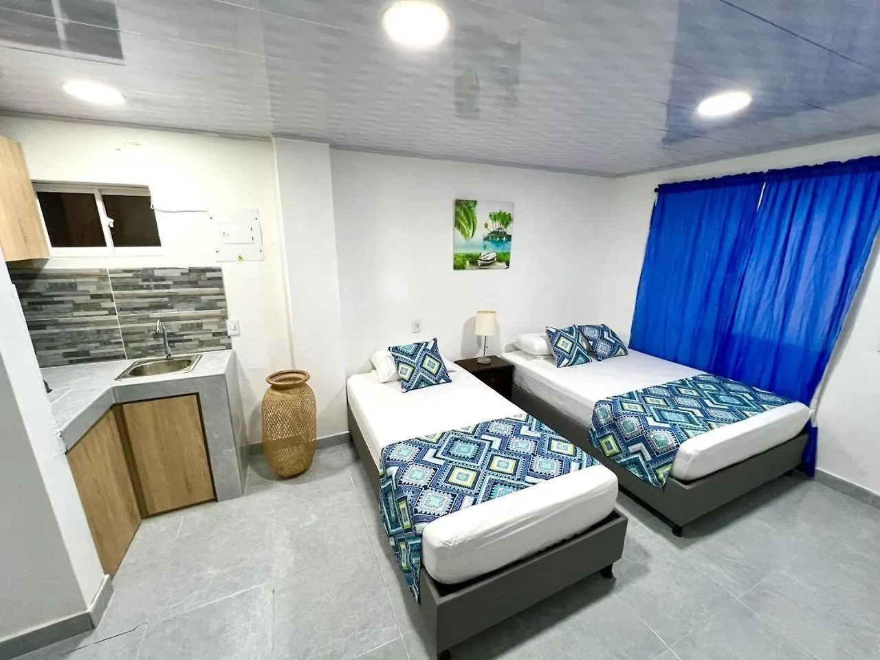 Aparthotel Apartaestudios Limsor Town Beach San Andres