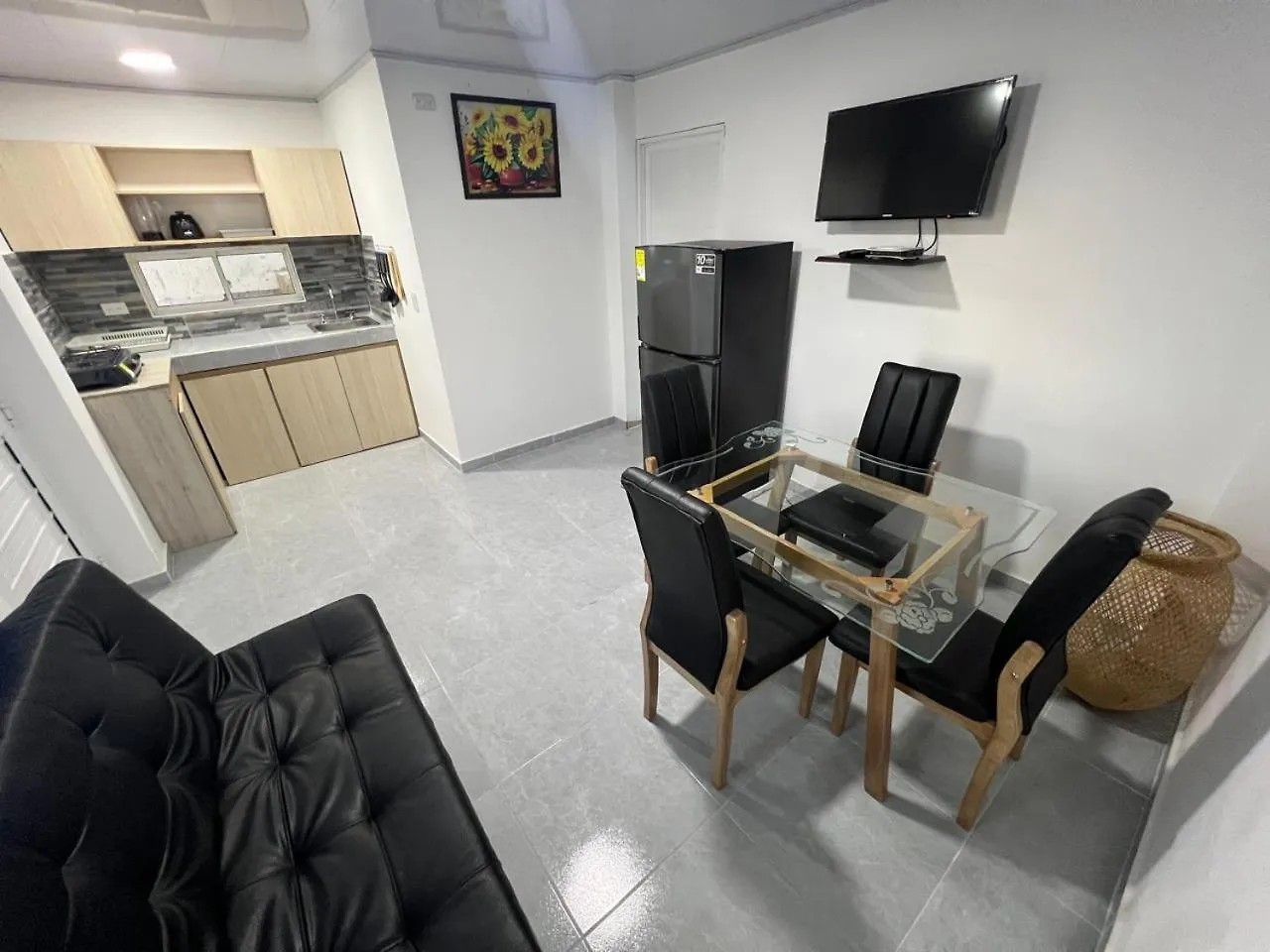 Apartaestudios Limsor Town Beach San Andres